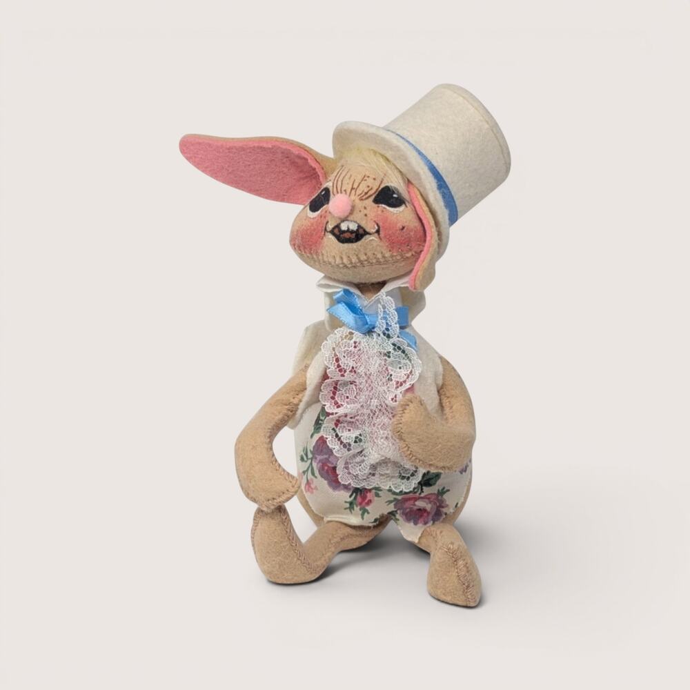 1993 Annalee Felt Fabric Easter Bunny Figurine